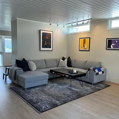 Ons 2024-house For Rent 200 Meters From Venue Apartamento *